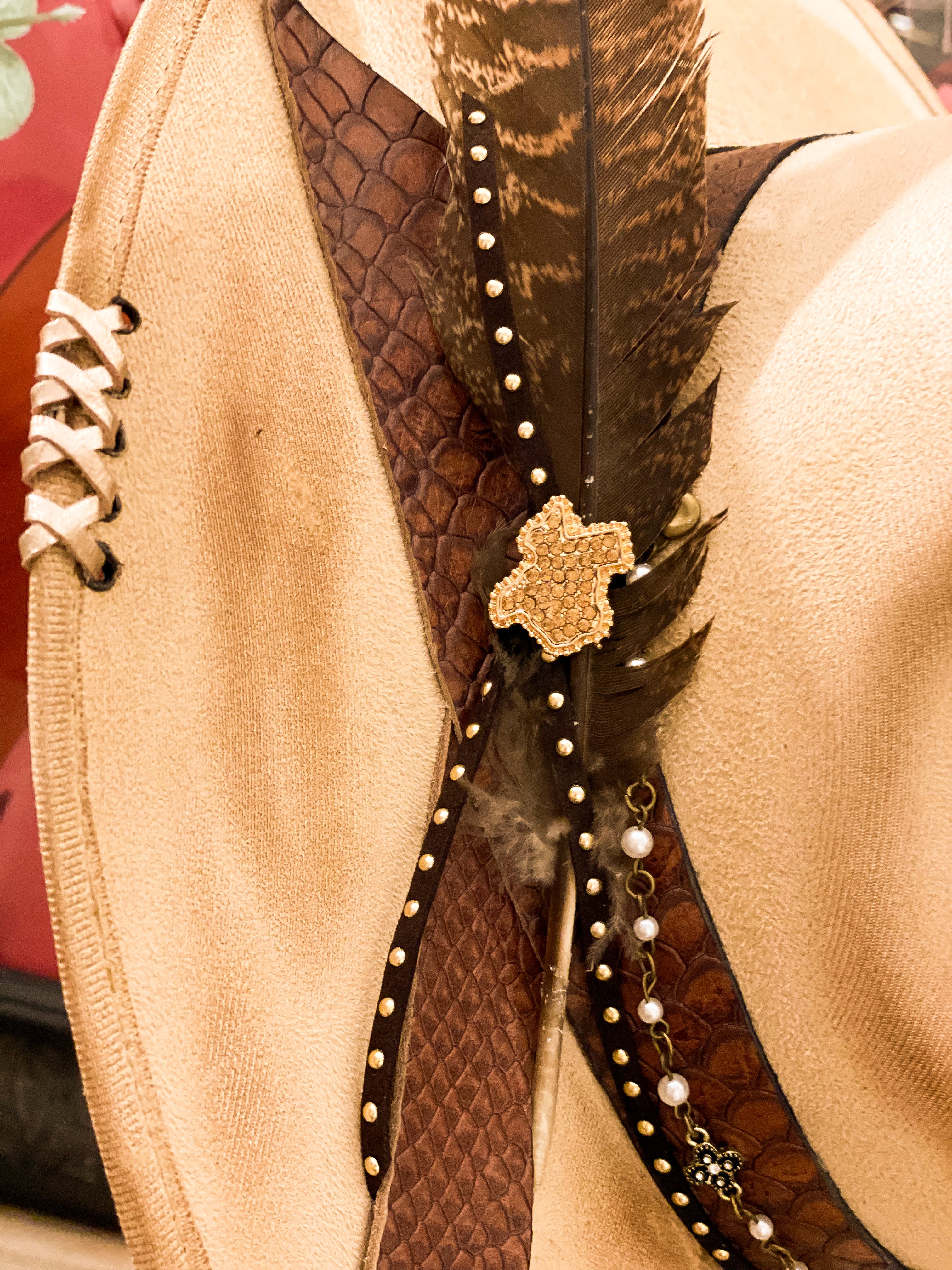 GOLDEN VAQUERA - SOLD